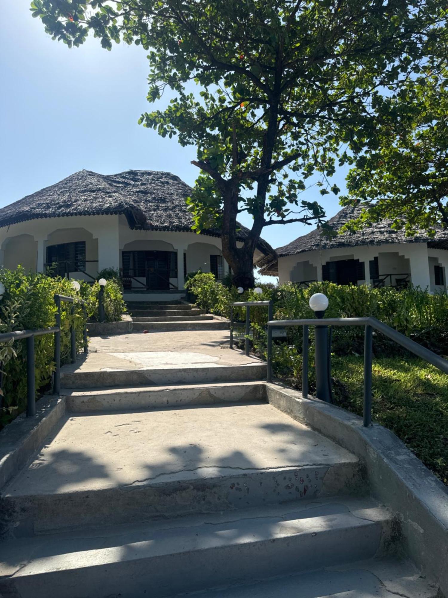 Zanzinite Beach Spa Hotel Zanzibar 外观 照片